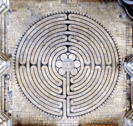 Labyrinthe Chartres École Corps Vivant Corps Conscient REVENIR AU CENTRE 2 - Chi - Méditations - Mandala de l'être